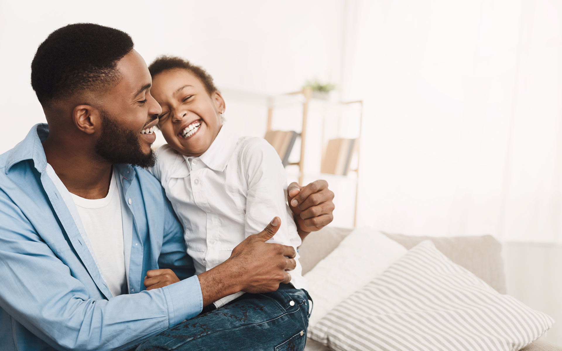 FatherDaughter-Hero-274082404-1920×1200-1 (1) Father and daughter laughing